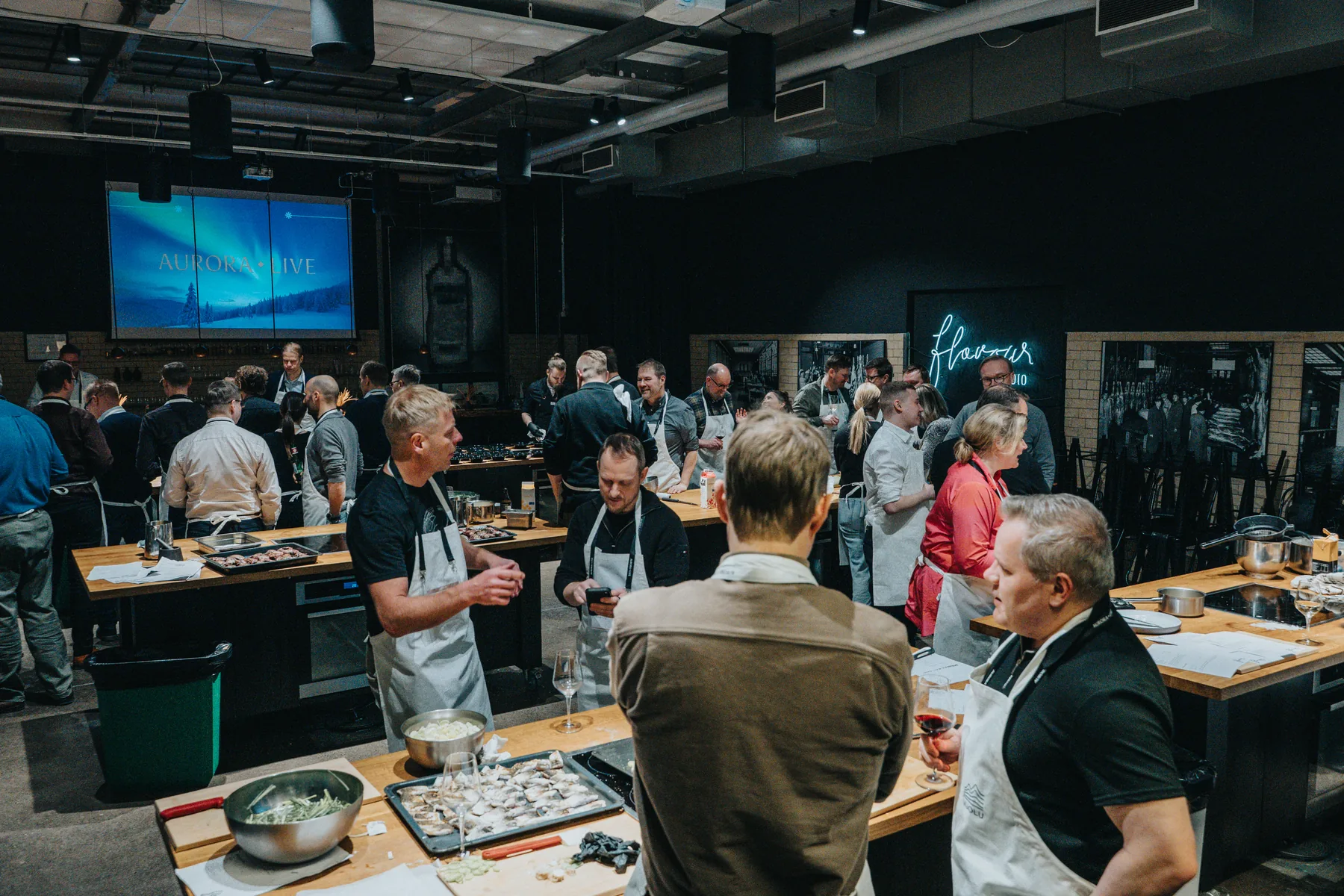 Kick-off-päivä Flavour Studiossa: seminaari ja kokkikoulu samassa tilassa.